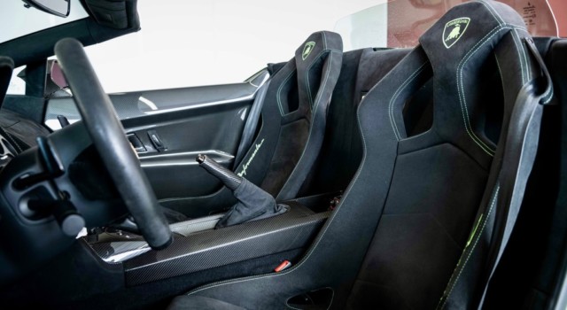 LAMBORGHINI GALLARDO LP570-4 Spyder Performante Ed. Tecnica E-Gear