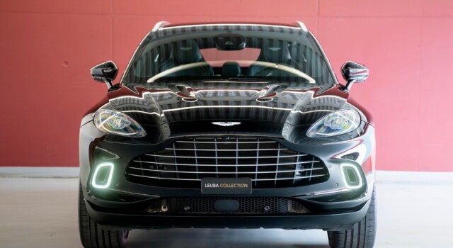 ASTON MARTIN DBX 4.0 V8 (1st hand, perfect condition, full Aston Martin history)