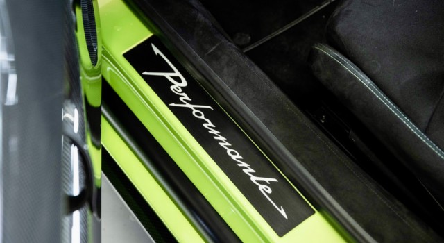 LAMBORGHINI GALLARDO LP570-4 Spyder Performante Ed. Tecnica E-Gear