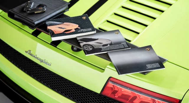 LAMBORGHINI GALLARDO LP570-4 Spyder Performante Ed. Tecnica E-Gear