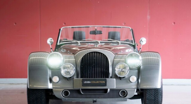 MORGAN 4/4 Plus Six 3.0 Bespoke (Swiss car, mint condition, Aston Martin Scintilla Silver paint)