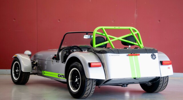 CATERHAM SEVEN 340R SV (MY26, Swiss new car, Chainmail Silver exclusive paint, Signature Sport Hex seats, 24-month factory warranty)
