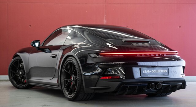 PORSCHE 911 GT3 Touring (spendid condition, manual transmission, no track)