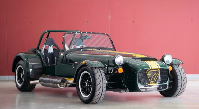 CATERHAM SEVEN 340R SV (MY26, Swiss new car, Vintage Green paint, 24-month factory warranty)