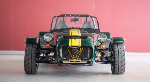 CATERHAM SEVEN 340R SV (MY26, Swiss new car, Vintage Green paint, 24-month factory warranty)
