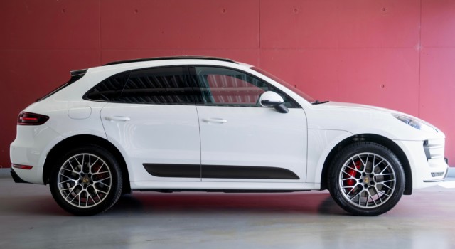 PORSCHE MACAN Turbo PDK