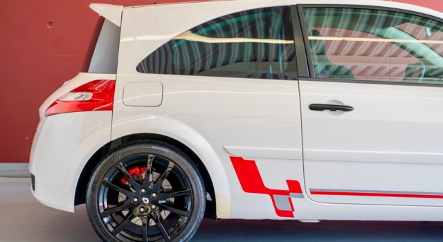 RENAULT MÉGANE Mégane 2.0 16V Turbo R26 R (2nd hand Swiss model, 1 of 450, factory tires)